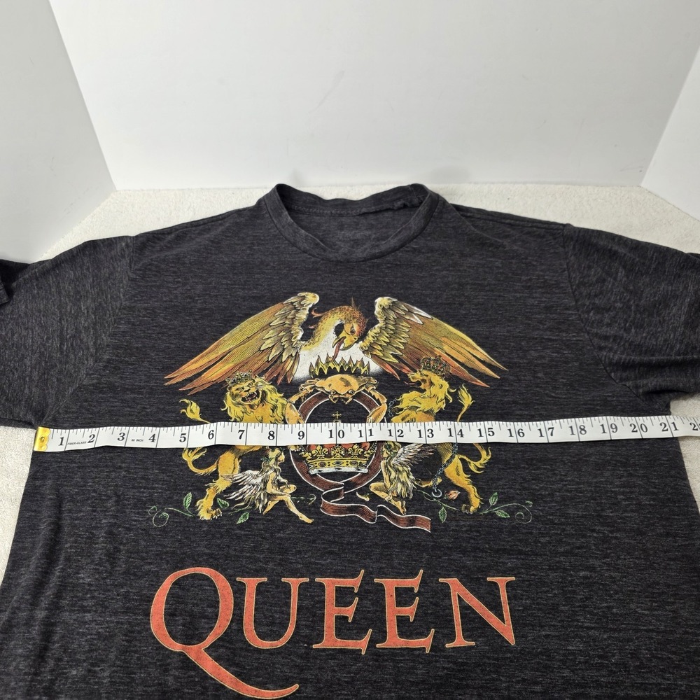 Queen Band Graphic T Shirt Mens Large Charcoal Gray Crest Logo Rock Tee - Picture 10 of 11